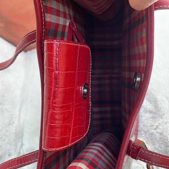 β€οΈπEUC Brighton Vintage Croc Leather Red Shoulder Bag w/ Silver Hardware Hearts - Picture 12 of 16